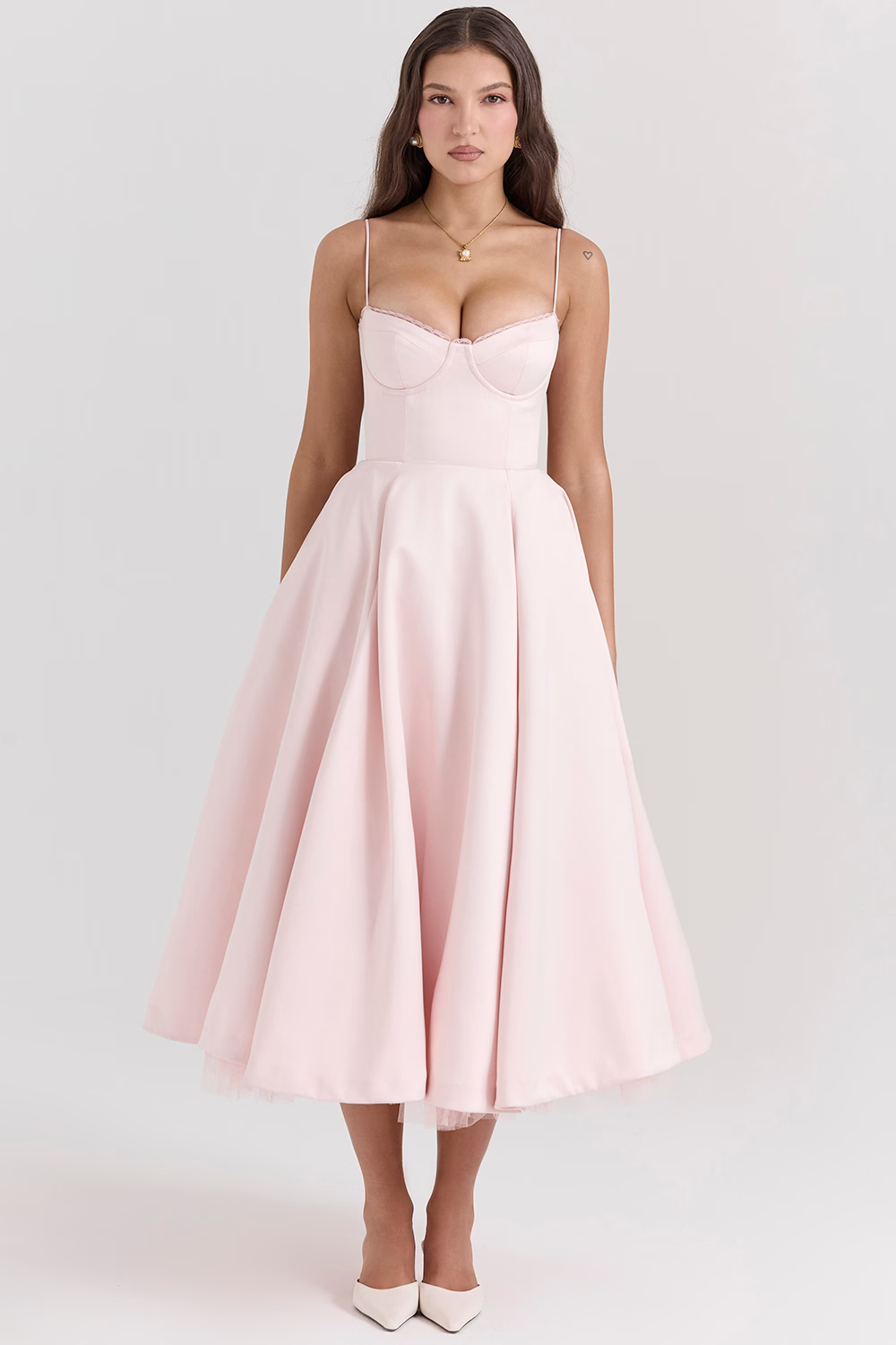 Valentina | Vestido Midi Elegante Con Forro De Tul