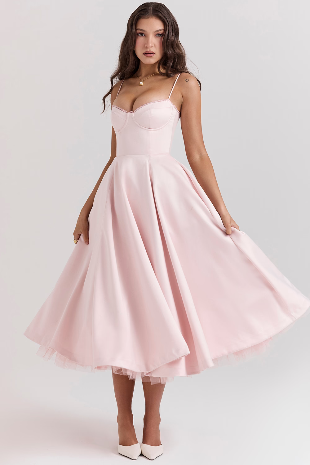Valentina | Vestido Midi Elegante Con Forro De Tul