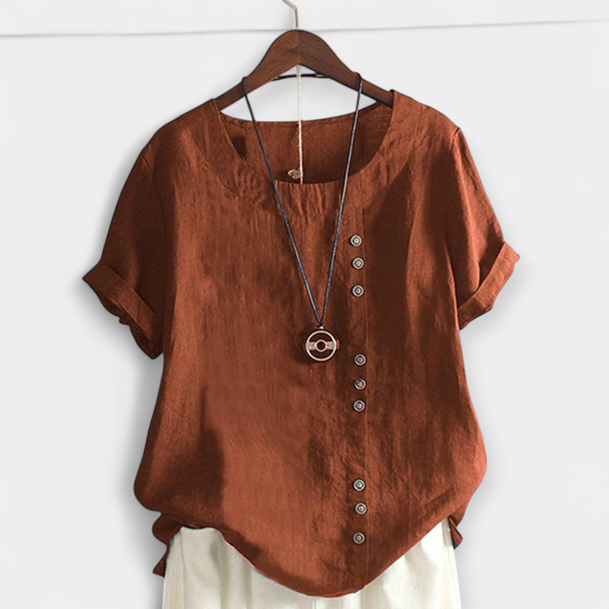 Lucía | Blusa Monocromática Con Cuello Redondo Y Botones