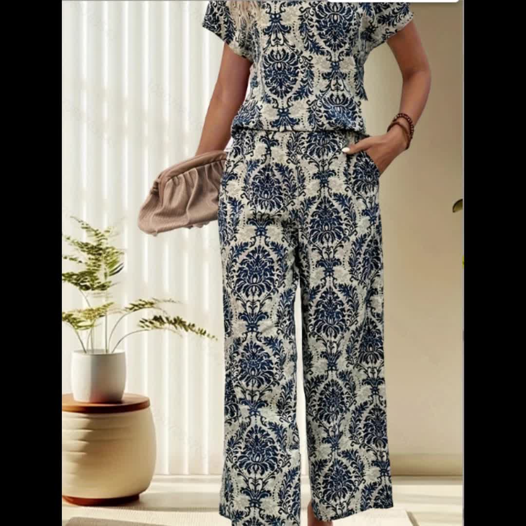 Aithne | Conjunto Casual De Camiseta Y Pantalón Con Estampado Retro