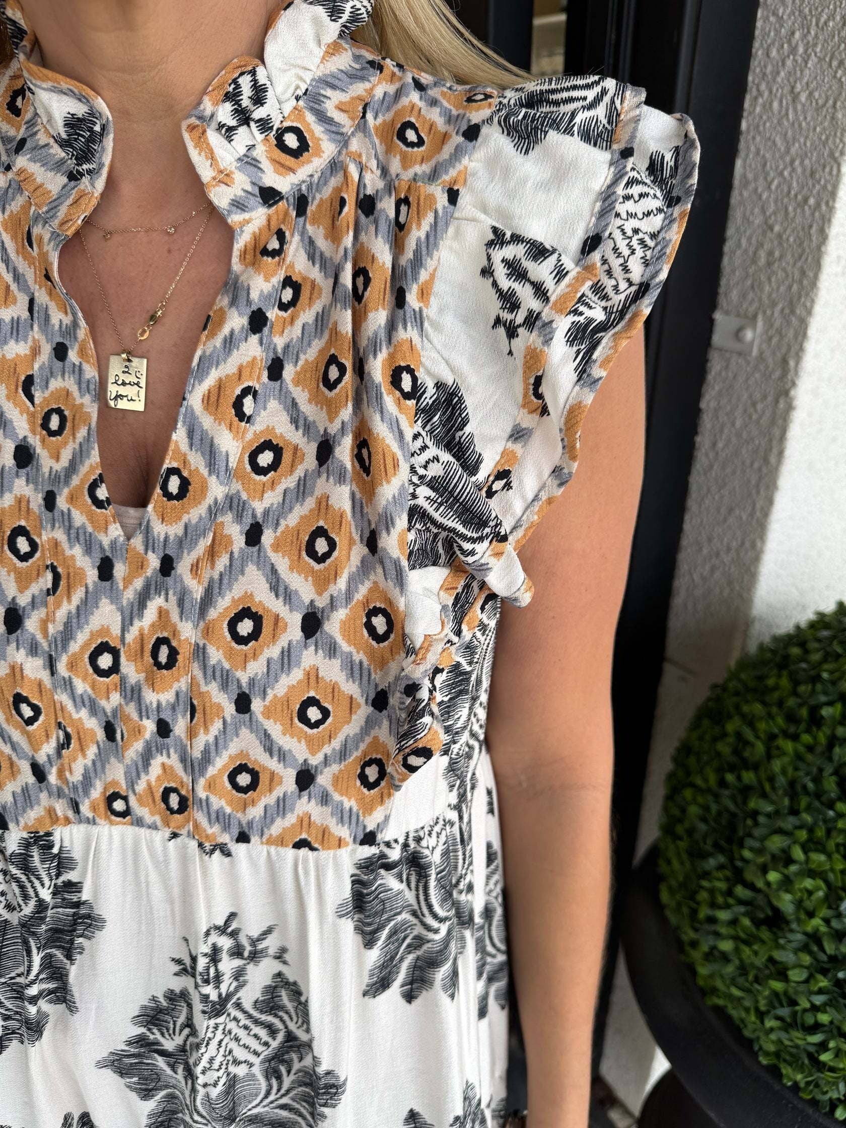 Birgit | Vestido Floral Sin Mangas Con Cuello De Volantes