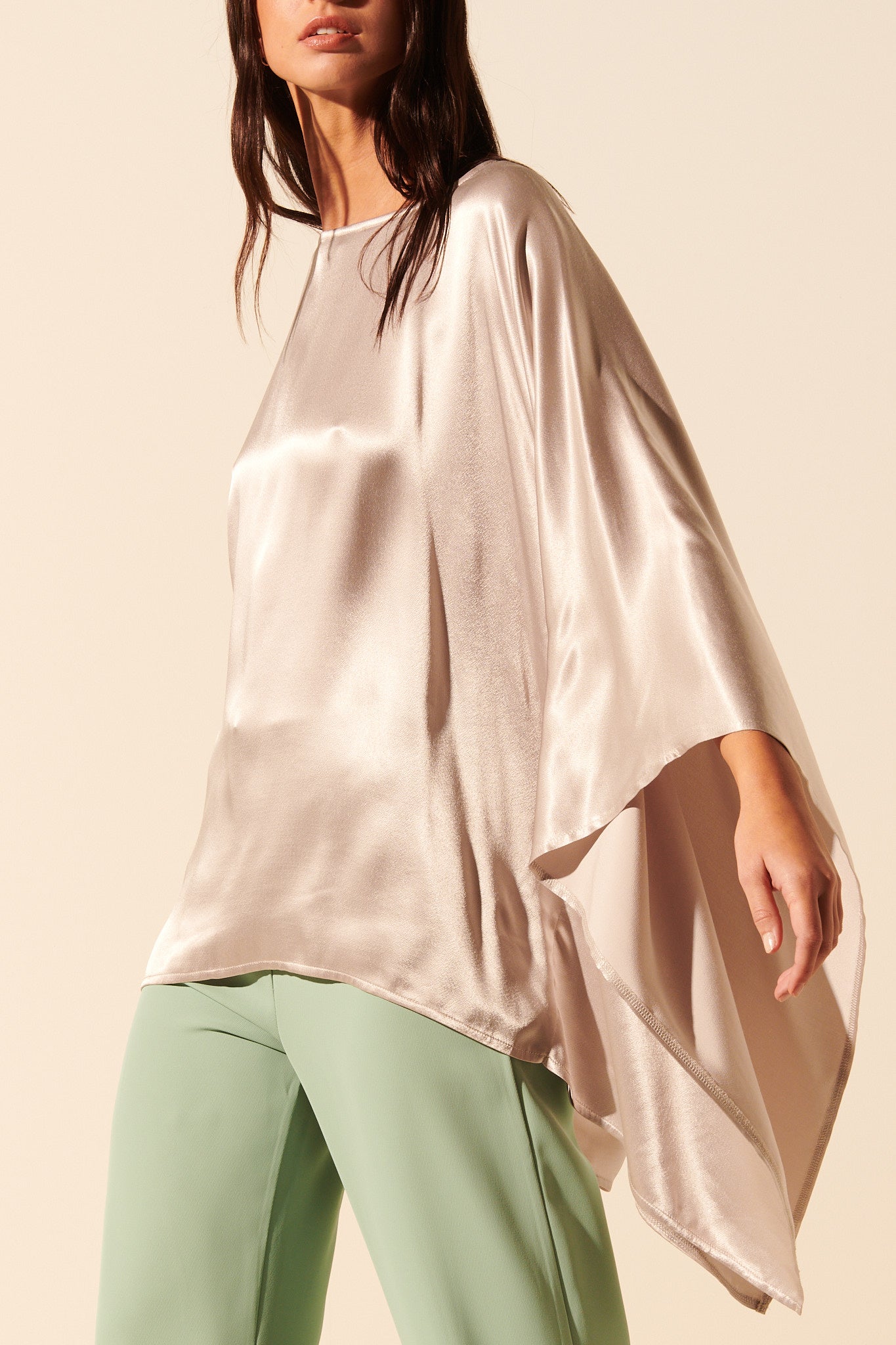 Sofía | Top Satinado Elegante Y Atemporal