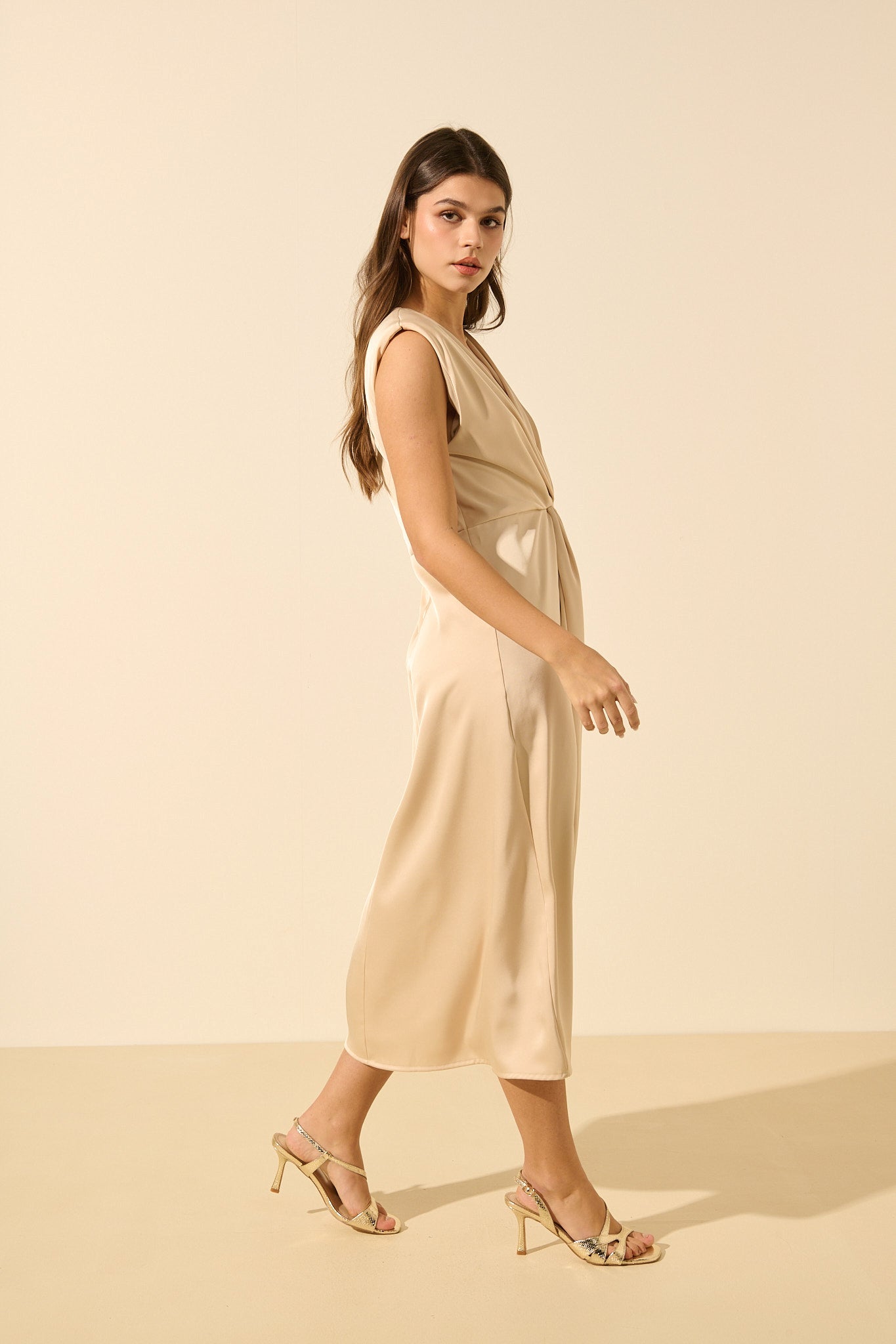 Lucía | Vestido Corto Con Lazo Elegante Y Caída Ligera