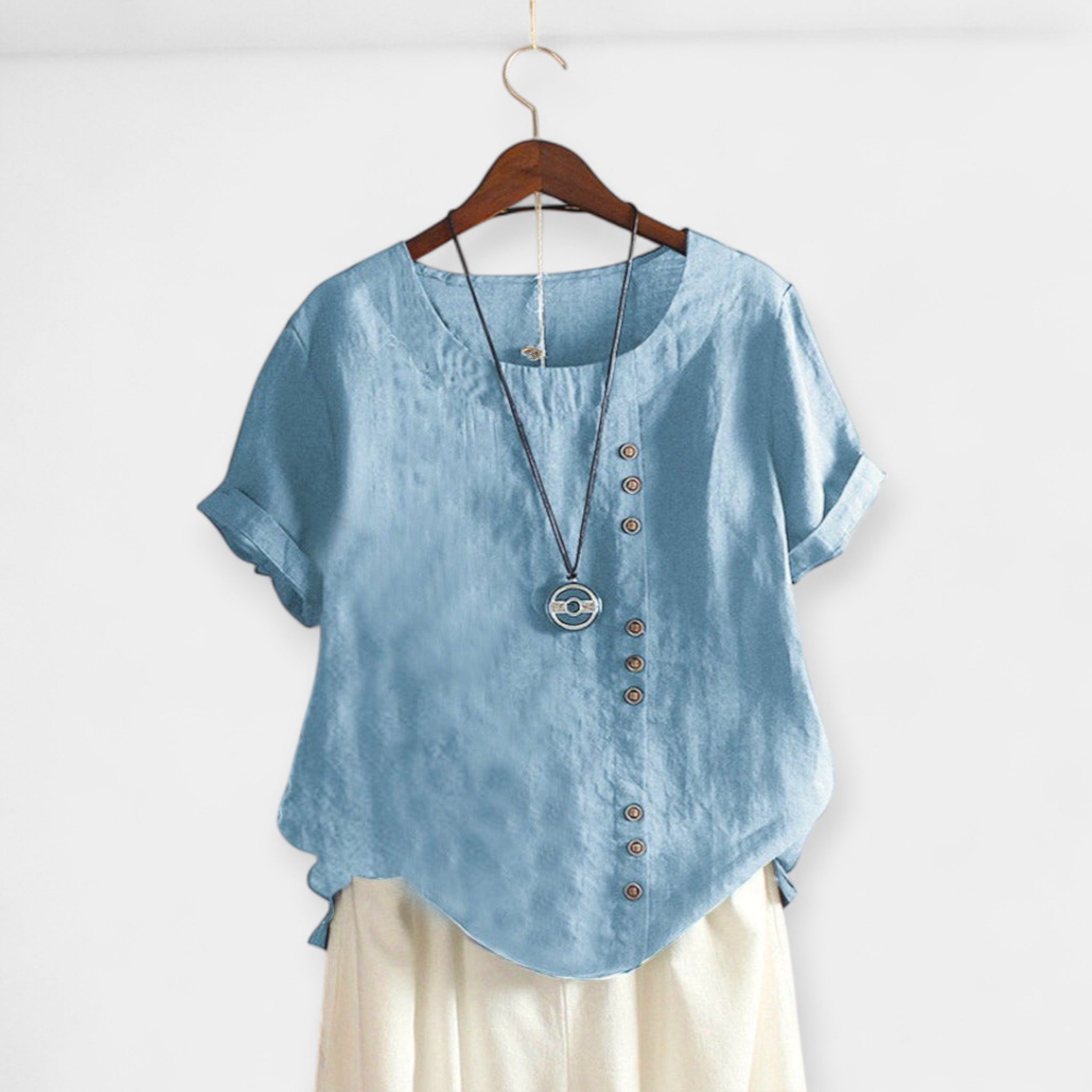 Lucía | Blusa Monocromática Con Cuello Redondo Y Botones