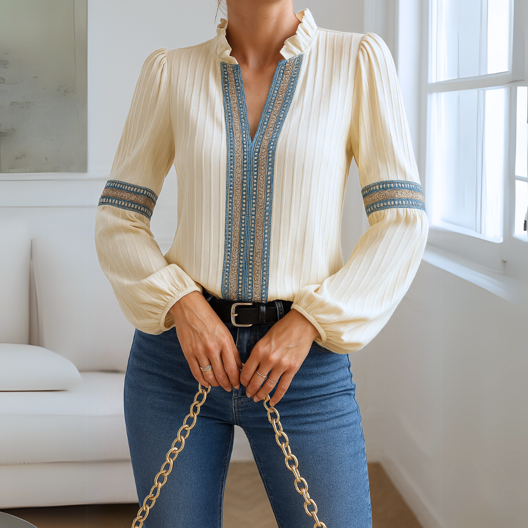 Petra | Blusa De Encaje Con Escote En V