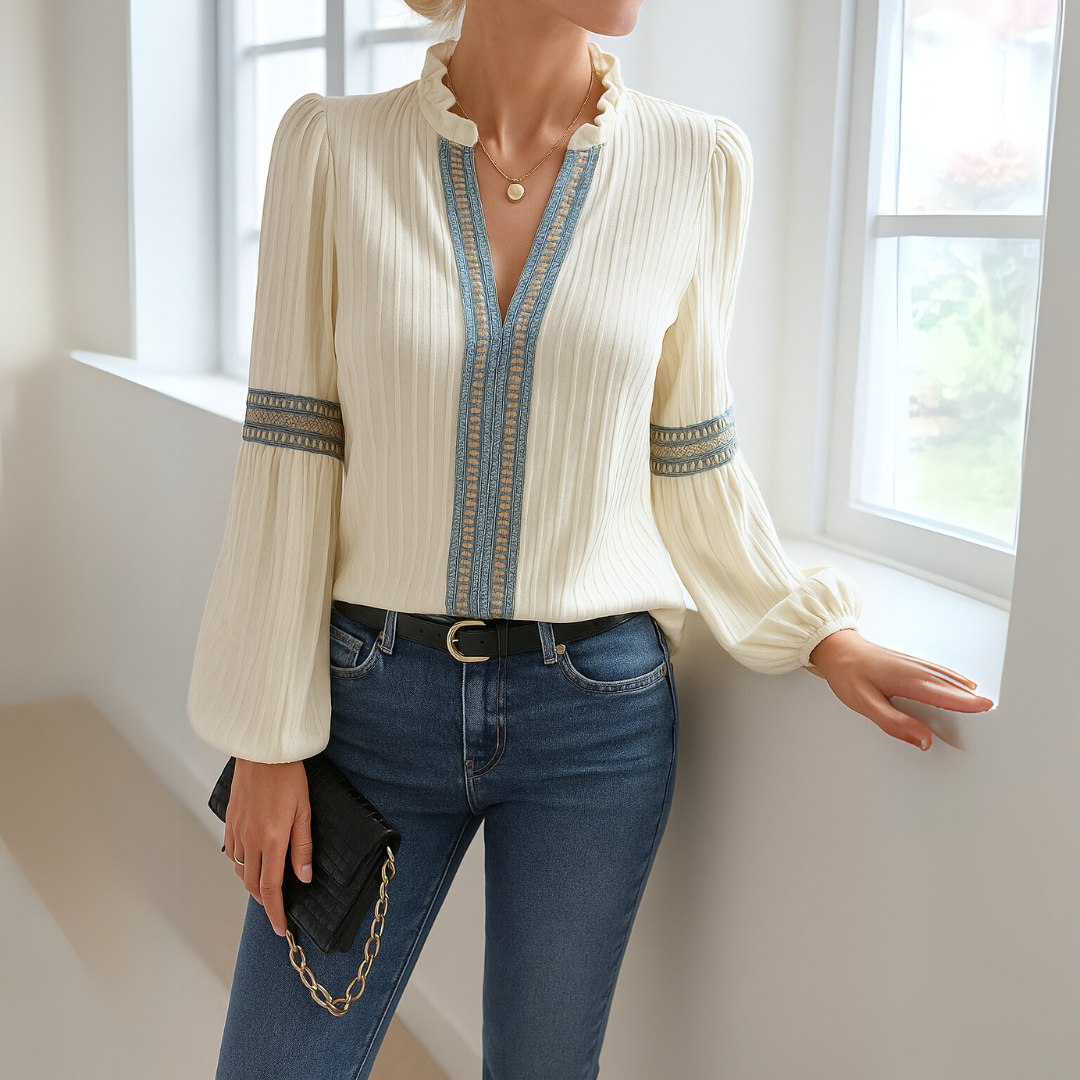 Petra | Blusa De Encaje Con Escote En V