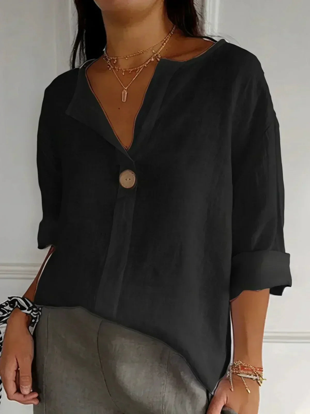 Léonie | Blusa Femenina Moderna Y Cómoda Con Cuello Asimétrico Y Diseño Relajado