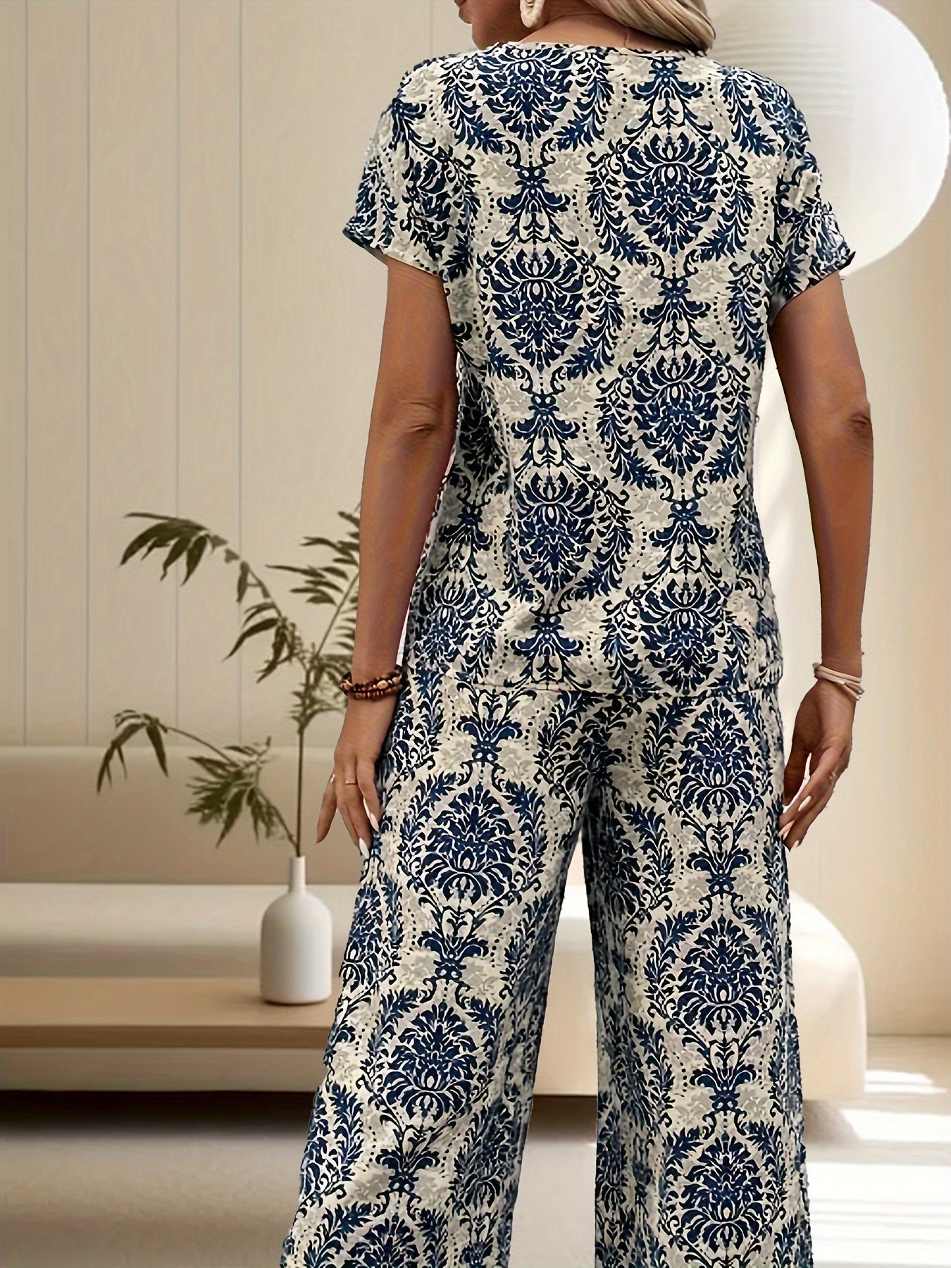 Aithne | Conjunto Casual De Camiseta Y Pantalón Con Estampado Retro