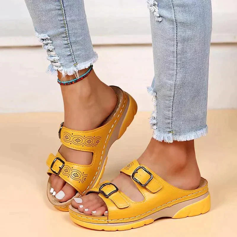 Alméria | Sandalias Elegantes De Verano Con Detalles Decorativos