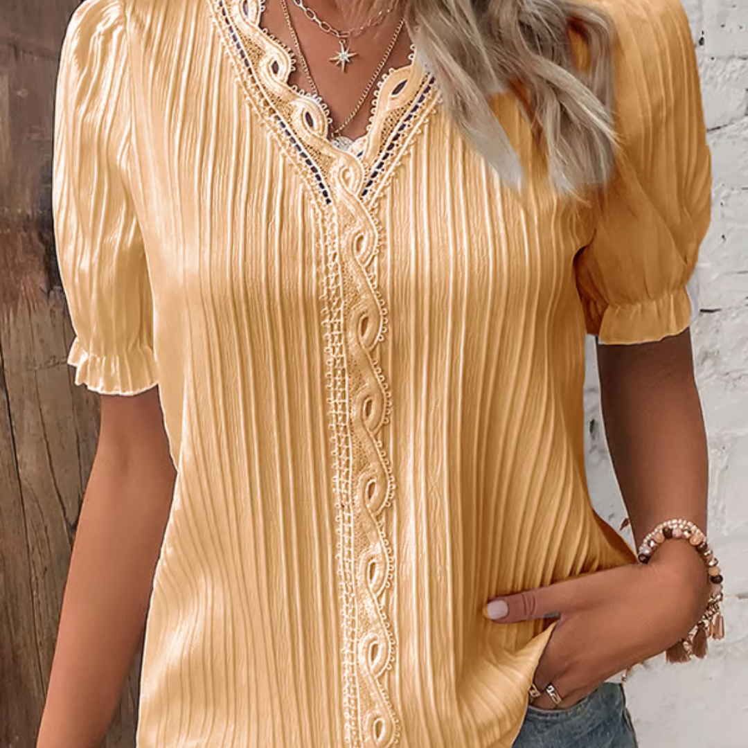 Arianne | Blusa Elegante De Encaje Con Escote En V