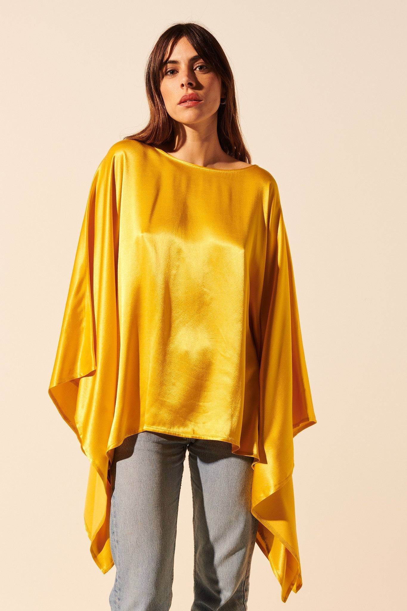 Sofía | Top Satinado Elegante Y Atemporal