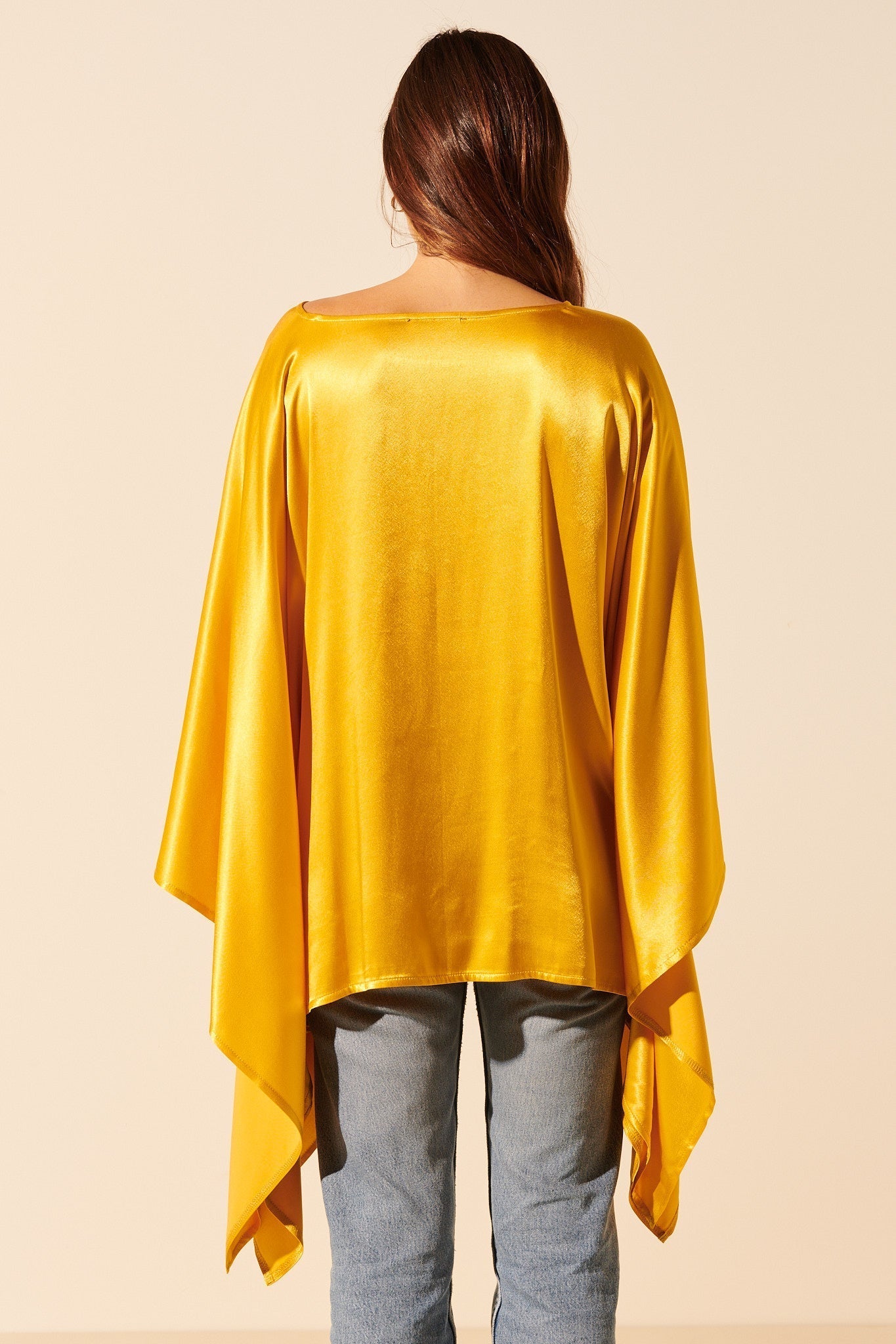 Sofía | Top Satinado Elegante Y Atemporal