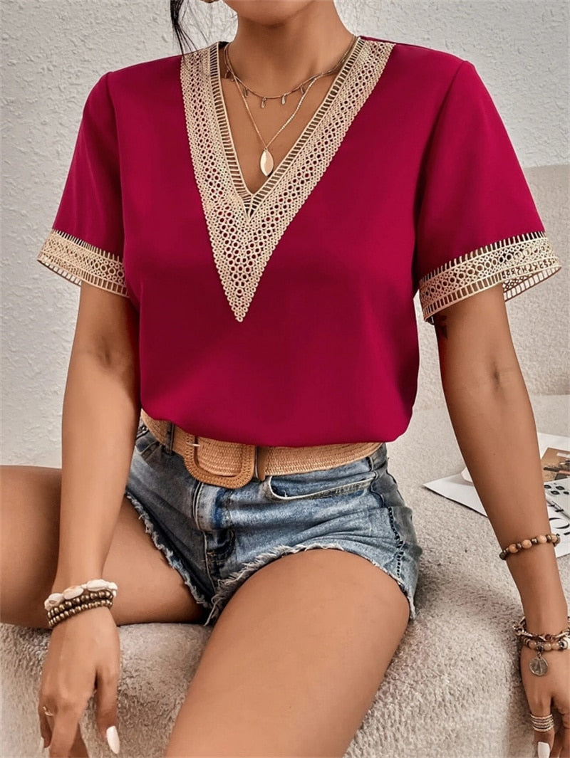 Adri | Blusa Bordada Con Escote En V