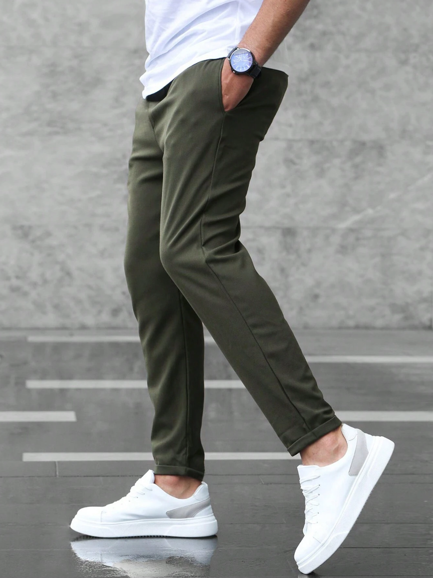 Adrastos | Pantalón De Hombre Elástico Con Ajuste Slim Y Estilo Versátil