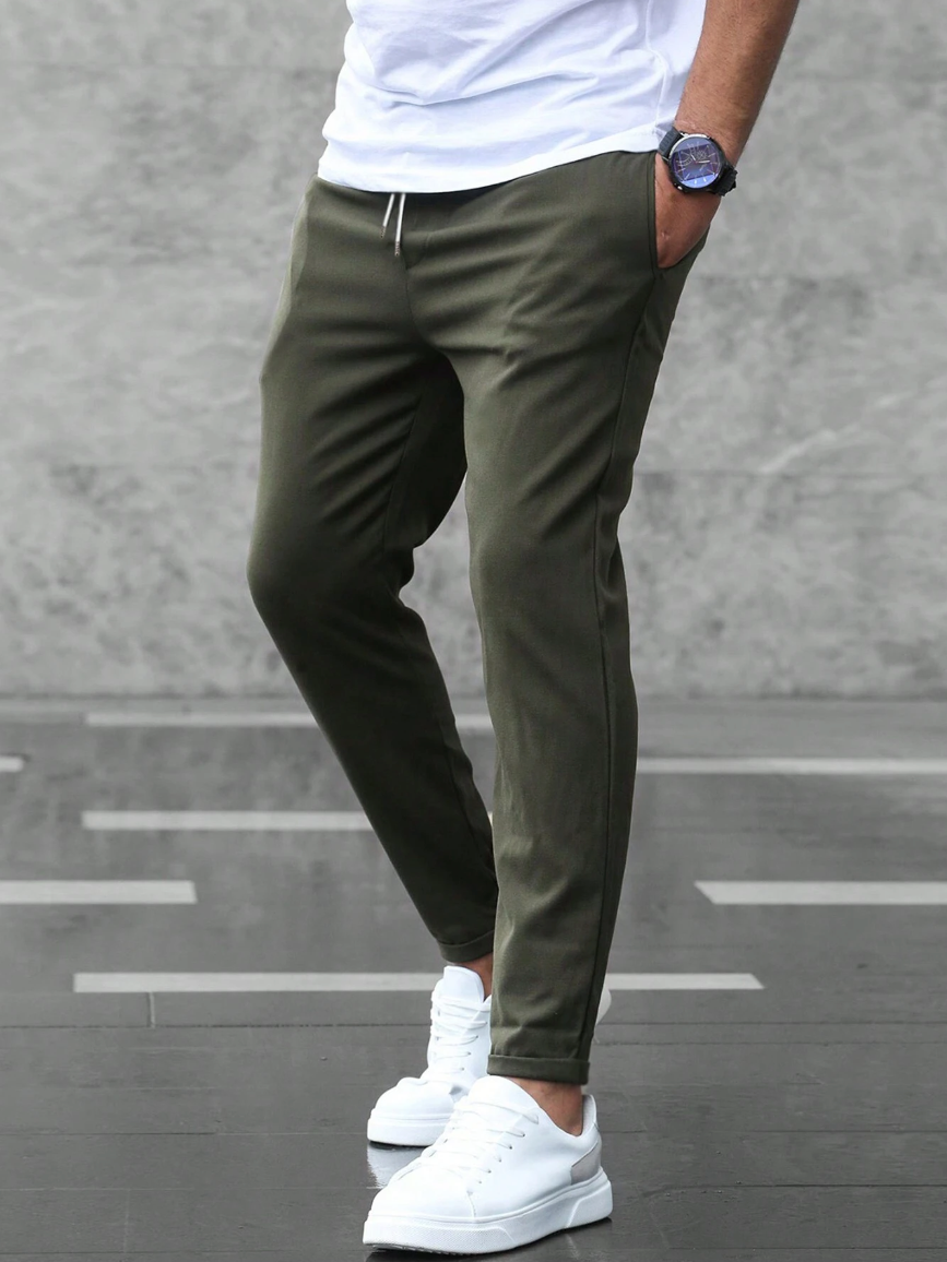 Adrastos | Pantalón De Hombre Elástico Con Ajuste Slim Y Estilo Versátil