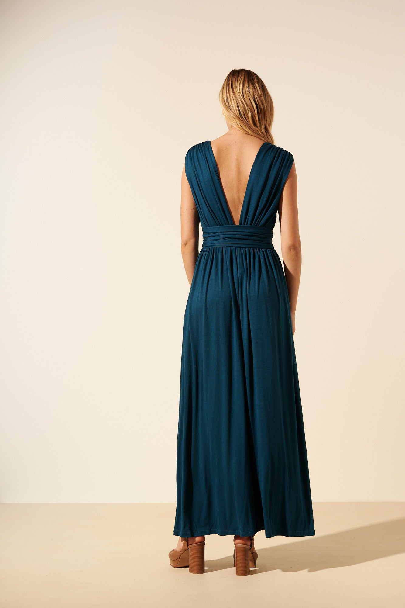Valeria | Vestido Largo Con Espalda Descubierta Y Caída Ligera