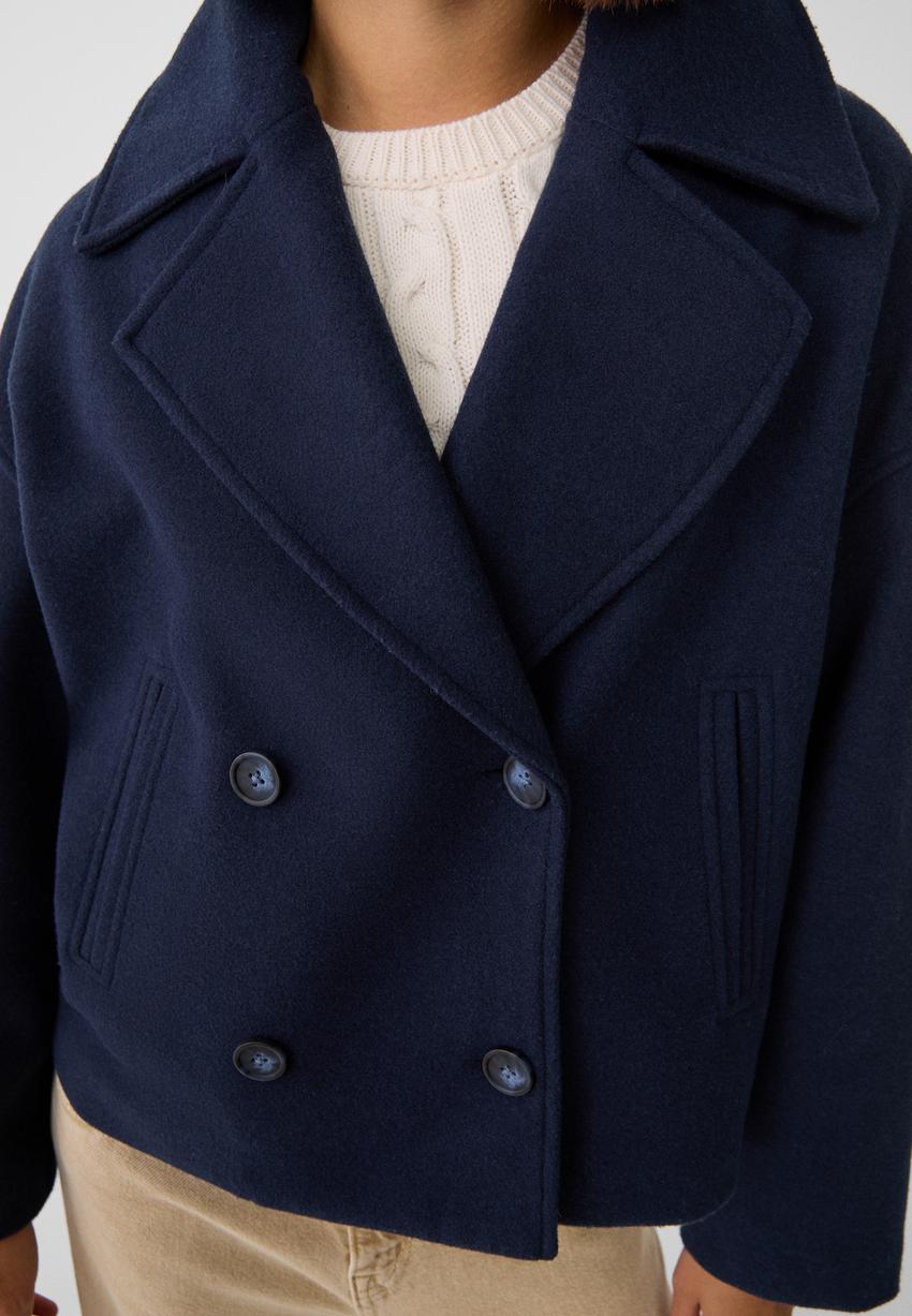 Flairy | Chaqueta Corta Doble Botonadura Para Un Look Moderno