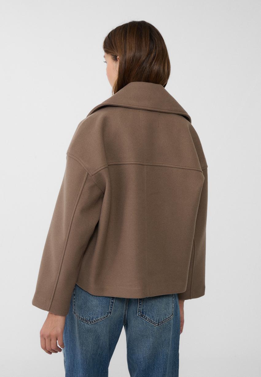 Flairy | Chaqueta Corta Doble Botonadura Para Un Look Moderno