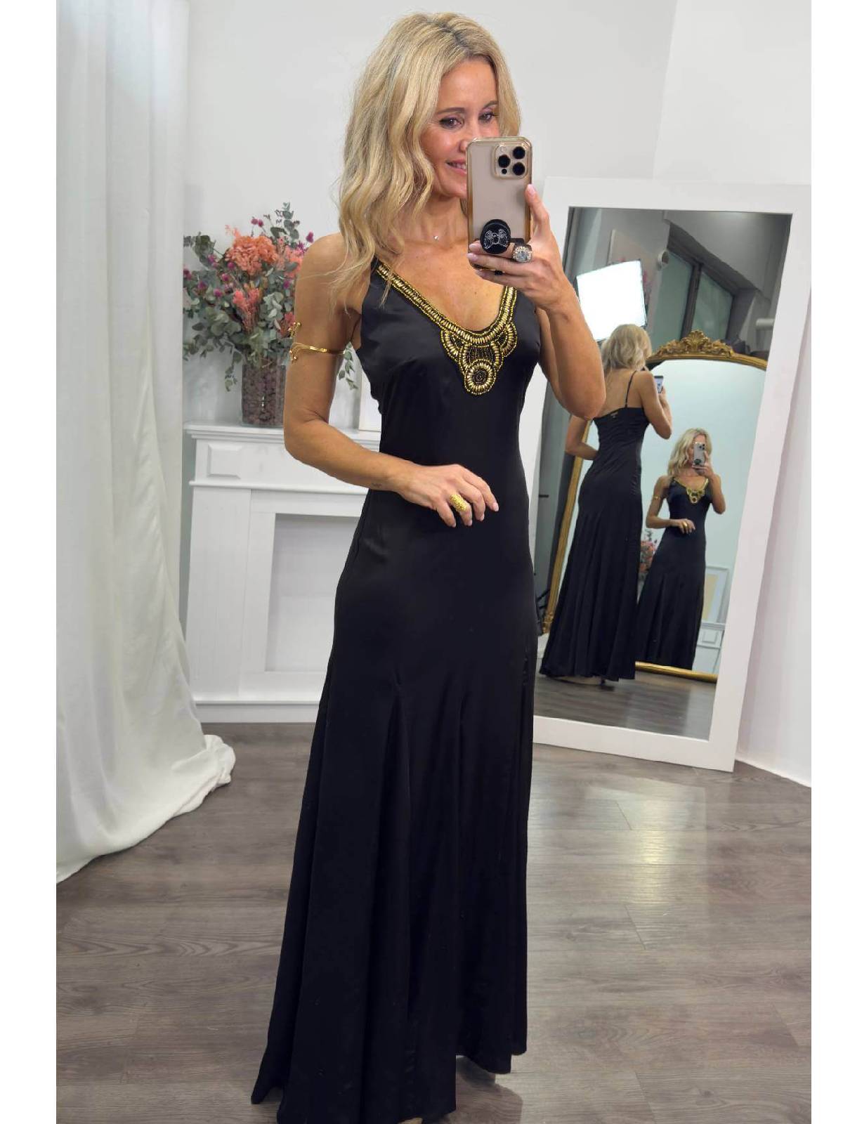Valeria | Vestido Largo Elegante Con Detalles Dorados