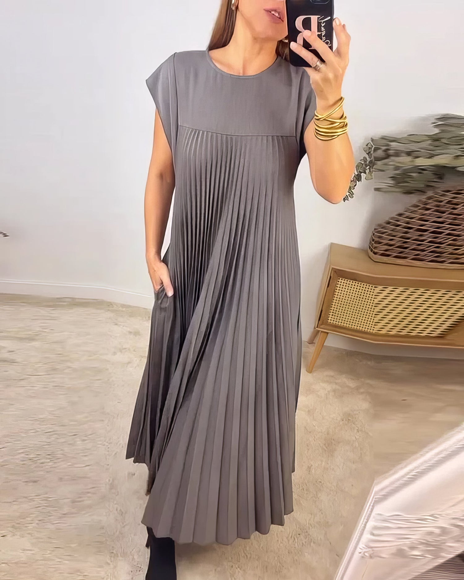 Clara | Vestido Plisado Sencillo Sin Mangas