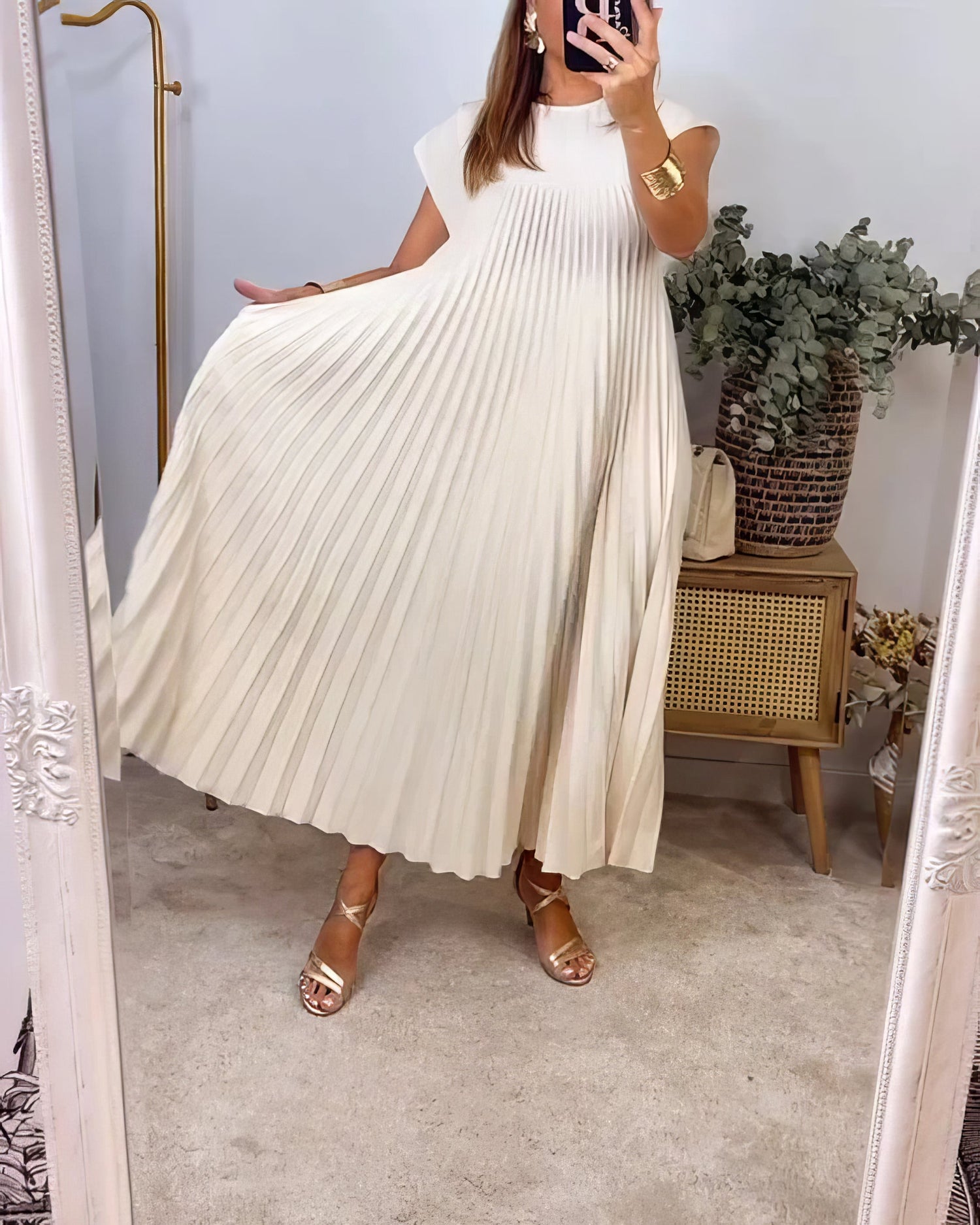 Clara | Vestido Plisado Sencillo Sin Mangas